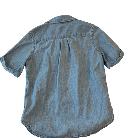 GAP Light Blue Chambray Short Sleeve Button Down Shirt - Picture 6 of 6